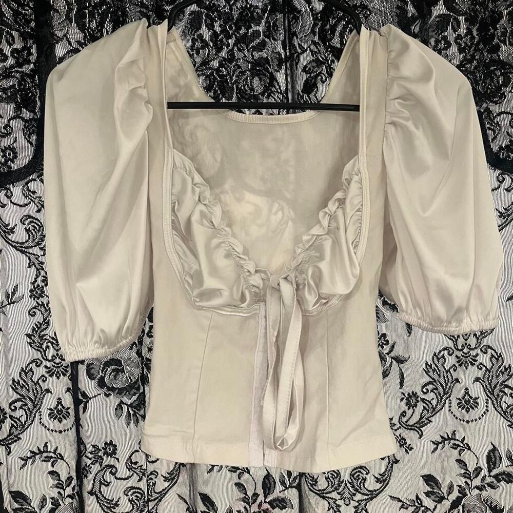 Unbranded Women's Cream and White Blouse